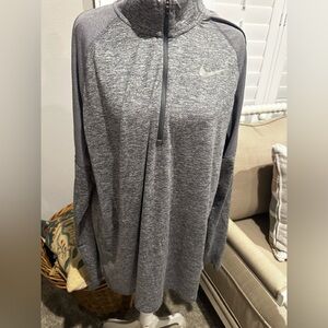 Nike Men's Heather Gray quarter zip pullover